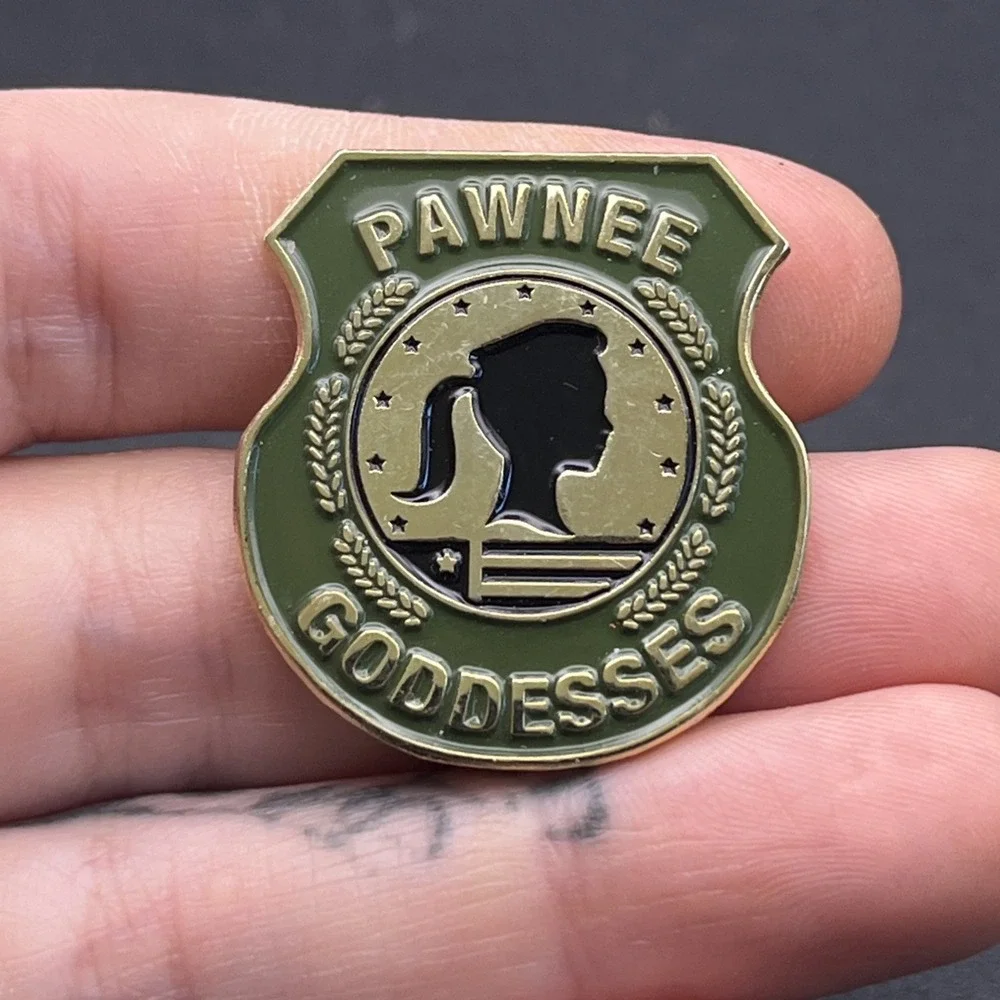 Parks & Rec Pawnee Goddesses Leslie Knope‎ Lapel Hat Pin